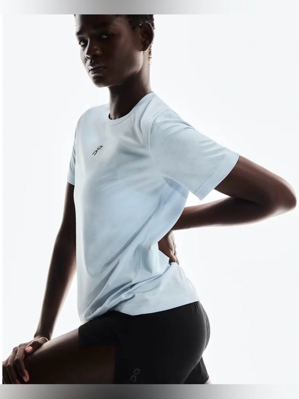 NWT [On] Running Trail-T Short-Sleeve T-Shirt in Arctic Powder Blue Women's M - Picture 3 of 13